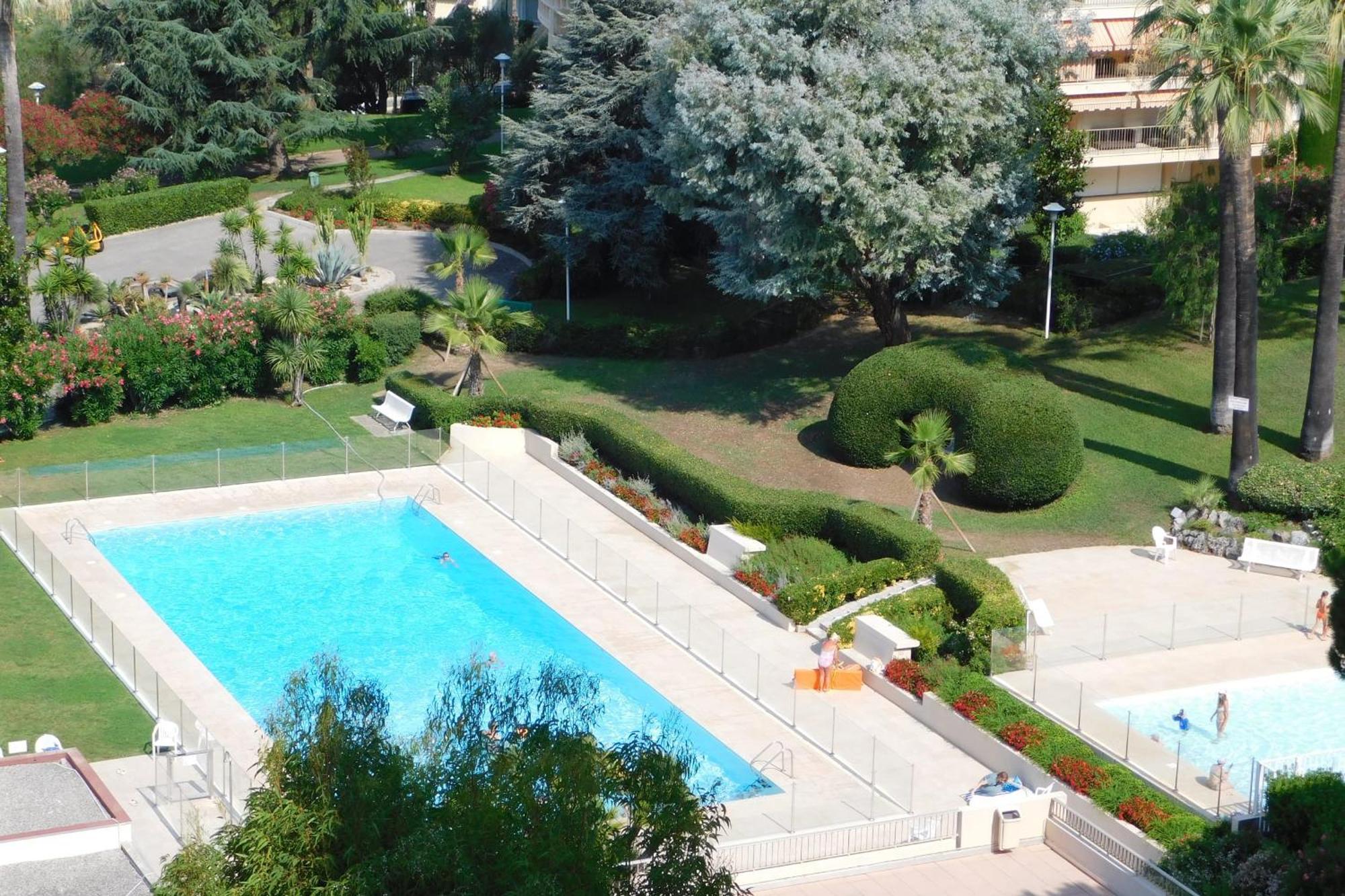Charming T2 Eden Park With Swimming Pool Private Parking Apartment ฌวง-เลส์-แป็งส์ ภายนอก รูปภาพ